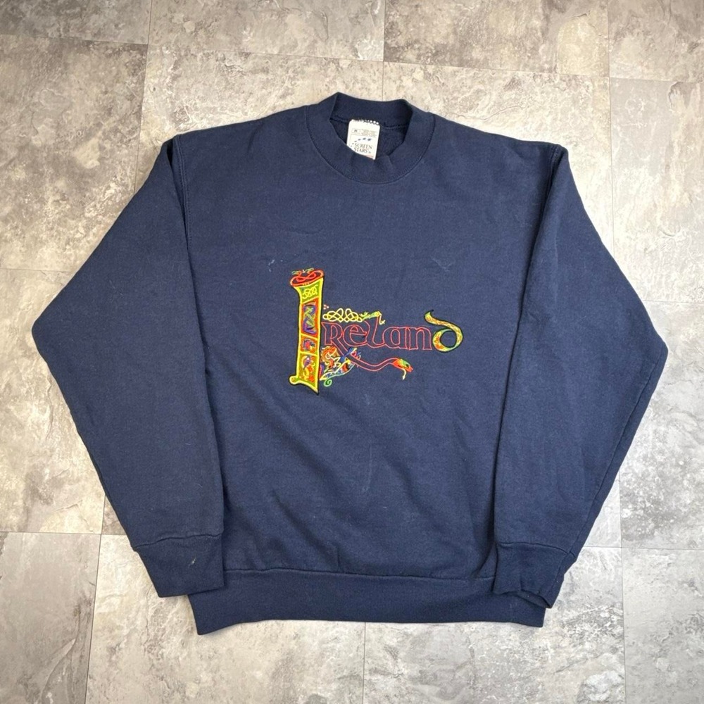 Vintage navy blue Ireland embroidery graphic crewneck size medium screen stars